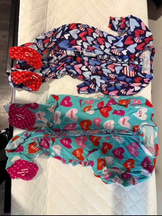 Posh Peanut Other - Posh peanut heart onsies 6-9 months
